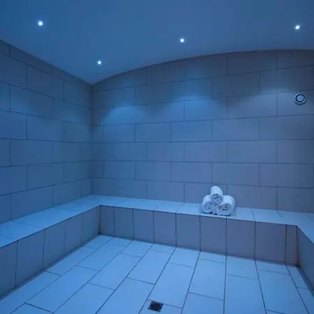 4br Stylish With Sauna And Pool- What'app - 0034-635-520-036 - For Reservations!! Apartment *
